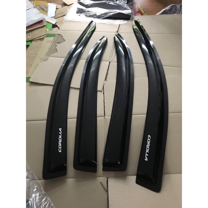 Bộ vè che mưa đen xe Toyota Altis form 2008-2013 và  2014-2021