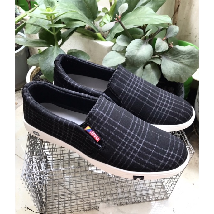 Giày lười vãi nam mẫu mới, phom đẹp, mã LV15, size từ 38 -43, họa tiết sọc sang trọng lịch lãm