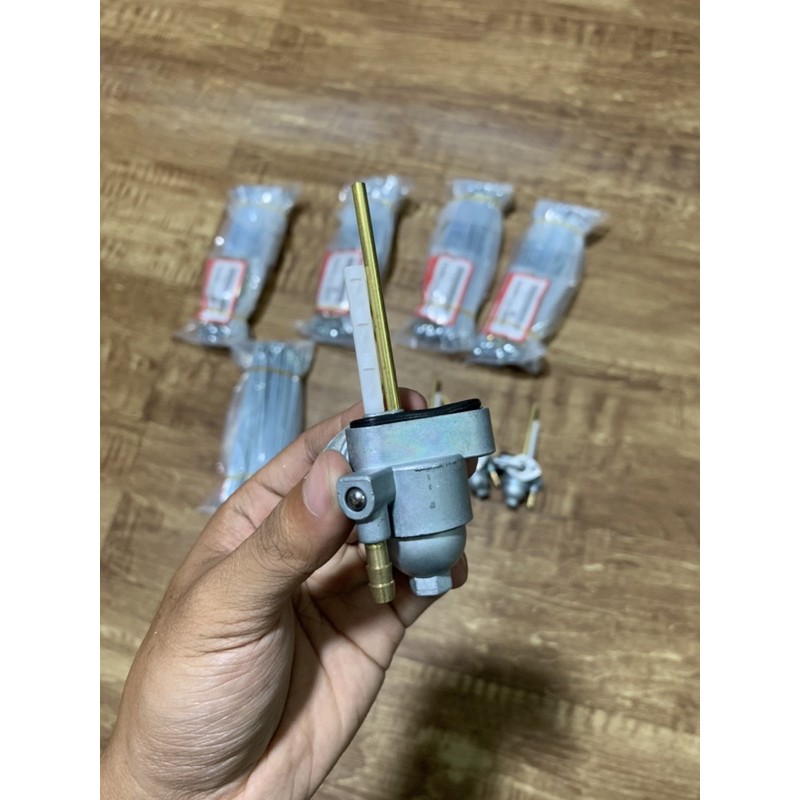 Khoá Xăng Bình Xăng Lớn 67 66 68 72 CD gù