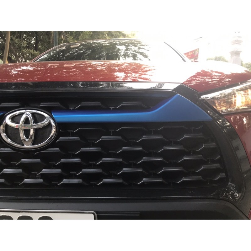 Thanh ốp mặt ca lăng, calang xe Toyota Corolla Cross 2020 2021 ( 2 thanh bên trên )