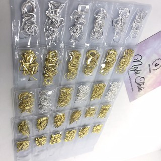 Charm túi đính móng tay