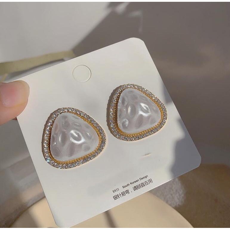 Bông Tai Mạ Bạc 925 Hình Tam Giác Đính Ngọc Trai Đơn Giản Thời Trang Phong Cách Hàn Quốc