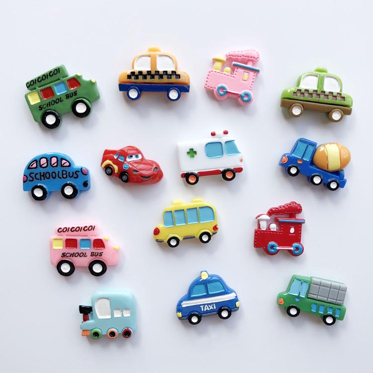 Set 12 Mô Hình Xe Hơi Mini Trang Trí Tủ Lạnh Đáng Yêu Cho Bé