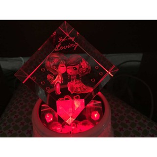 Pha lê cặp đôi đế đèn LED