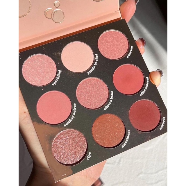 Bảng mắt Colourpop By The Rose