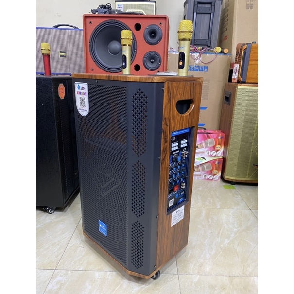 Loa kéo AZPro 2506A - Bản cải tiến có reverb - Loa kéo di động 3 đường tiếng bass 4 tấc - Tặng kèm 2 micro không dây