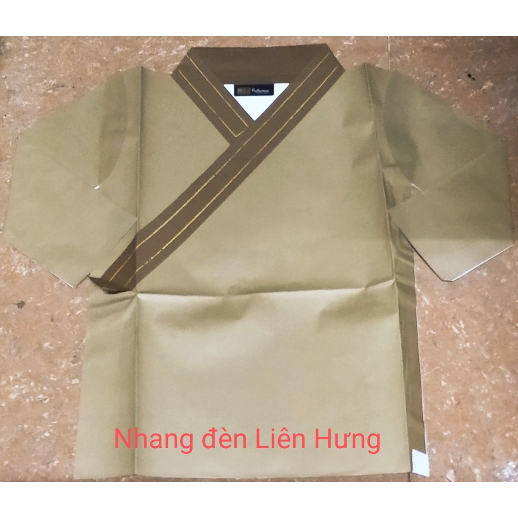 Áo tràng bằng giấy vàng mã