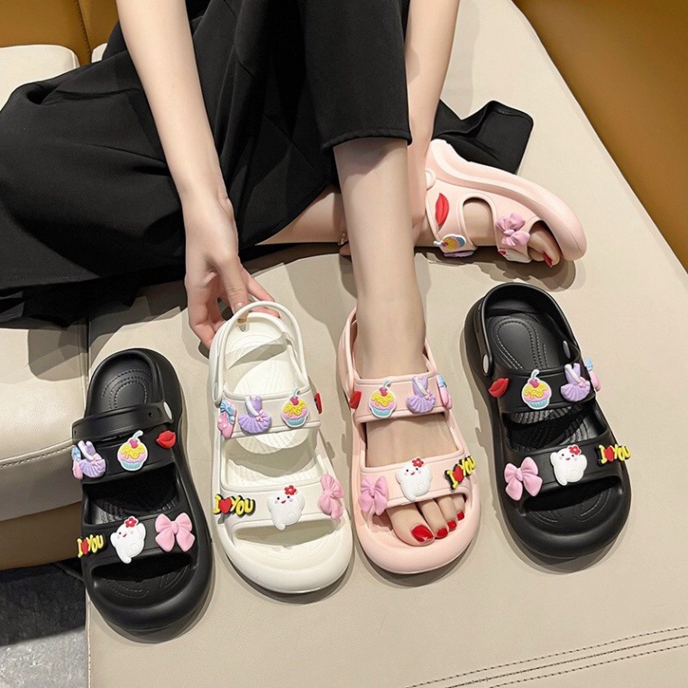 Free Ship Dép sandal nữ 2 quai ngang gắn sticker, dép quai hậu nữ siêu nhẹ đi biển đi chơi đi học