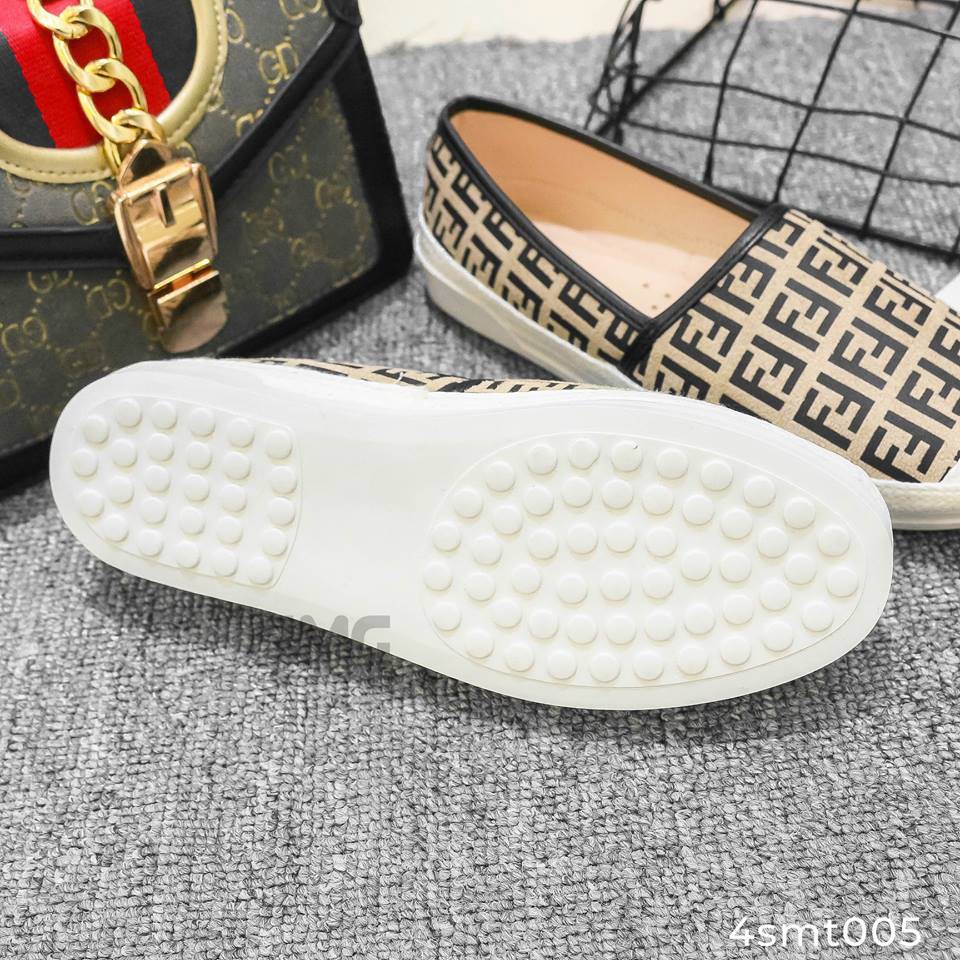 [HOT TREND] Giày Slip On nữ đế bằng thời trang hè xinh xắn | BigBuy360 - bigbuy360.vn