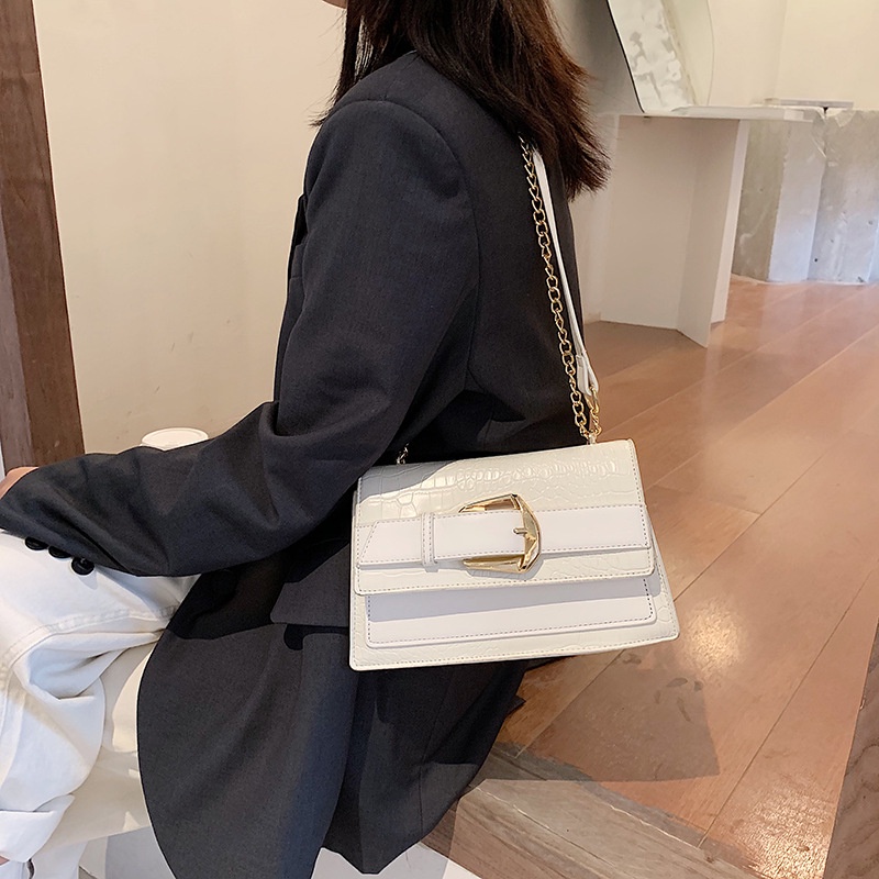 Túi xách nữ hottrend da vân rắn xinh Túi đeo chéo khóa đai ngang kiểu dáng vintage TX52