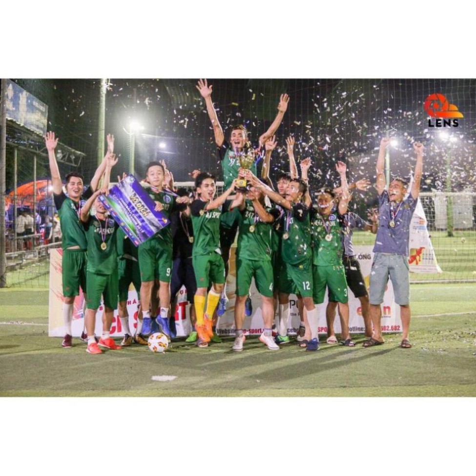 Huy chương bóng đá: Vàng, bạc, đồng. Hình thật shop làm cho khách.