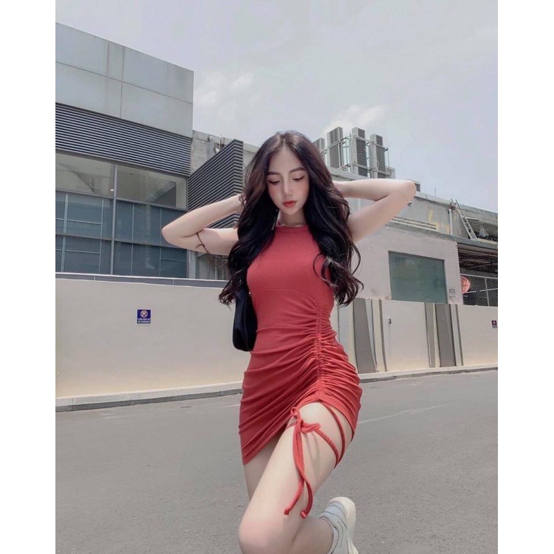 Đầm Mini cổ yếm rút Yoona