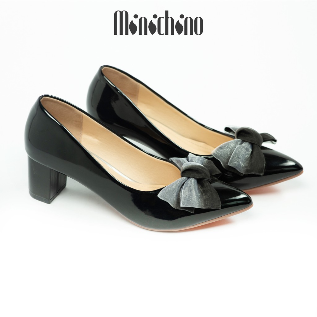 Giày cao gót nữ cao 5cm MINICHINO giày búp bê nữ mũi nhọn da bóng phối nơ thời trang màu kem TC047 | BigBuy360 - bigbuy360.vn