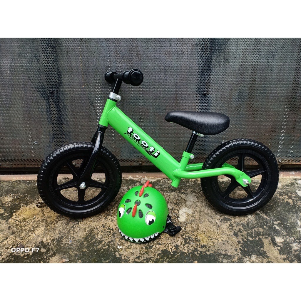 (TẶNG KÈM MŨ BẢO HIỂM) xe đạp thăng bằng cho bé tập chòi chân Tooti Pro