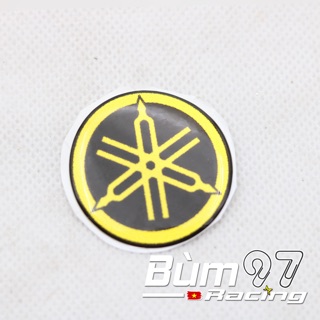 Bộ 2 Logo tròn Yamaha in crome đổ nổi dán cánh bửng