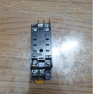 Đế rơ le 8 chân PYF08A