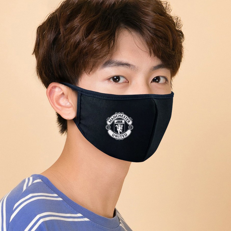 Khẩu trang Manchester United