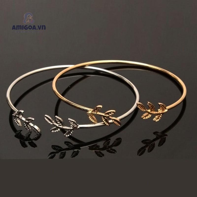 Vòng Tay Mở Hình Chiếc Lá Dành Cho Nữ