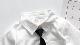 Áo sơ mi trắng bé trai