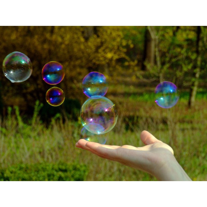 DUNG DỊCH TẠO BONG BÓNG - NƯỚC TẠO BONG BÓNG 1 can 5 lít dùng cho sân khấu 2 can = 10 lít