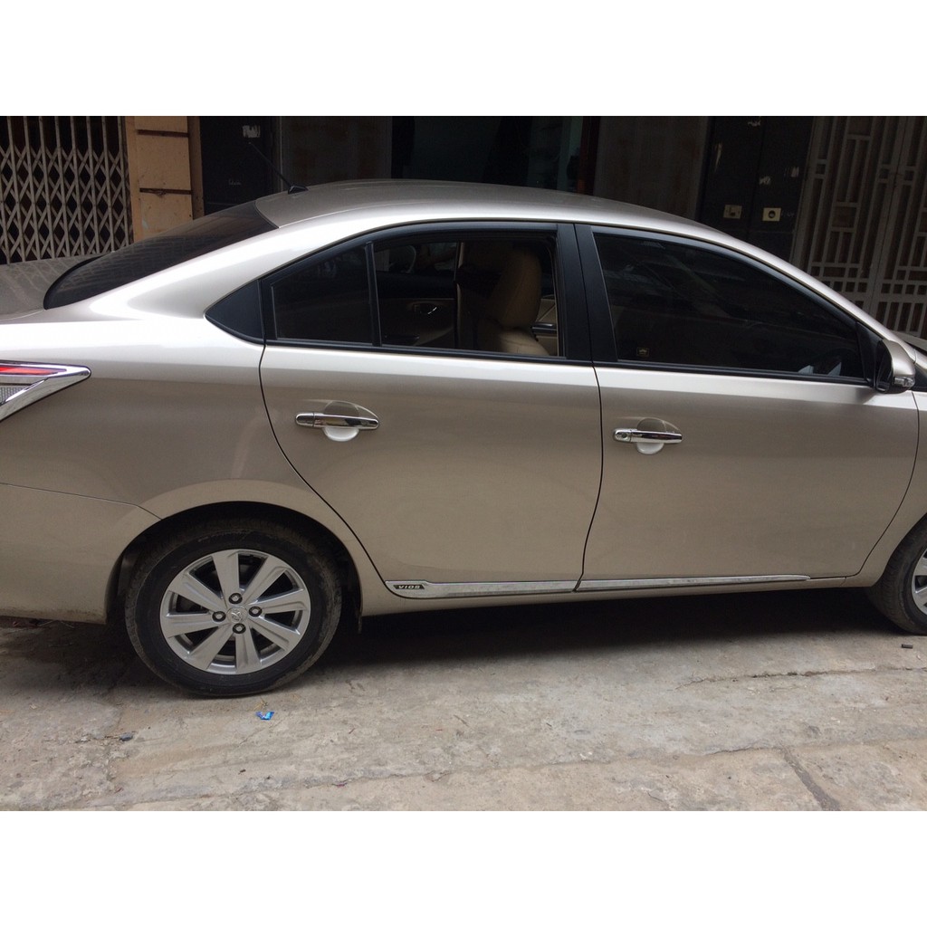 Bộ 4 nẹp sườn xe Vios 2014-2020 mạ crom có tem chữ VIOS