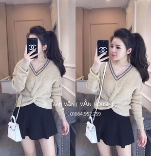 Áo len cổ tim xoắn bụng