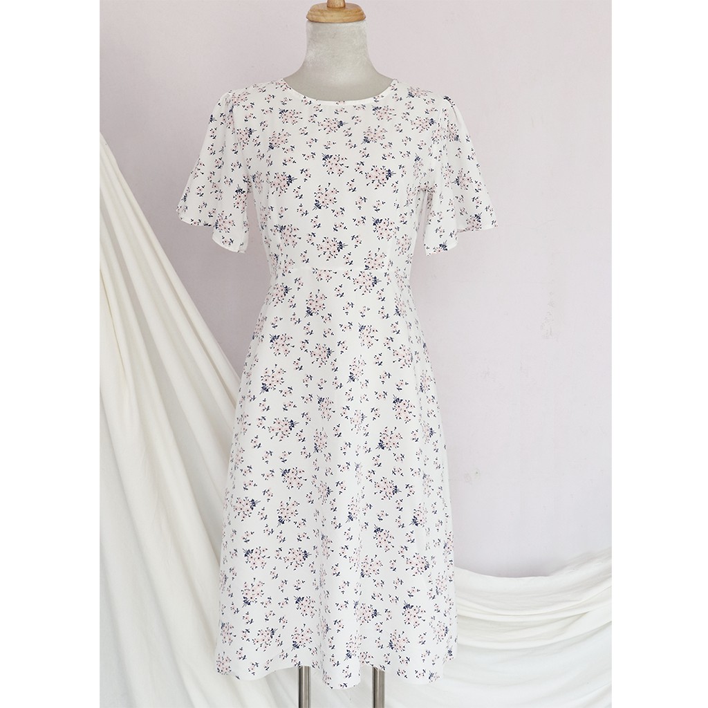 Đầm váy dài hoa nhí đơn giản, ngọt ngào RD037 Màu trắng kem | BigBuy360 - bigbuy360.vn