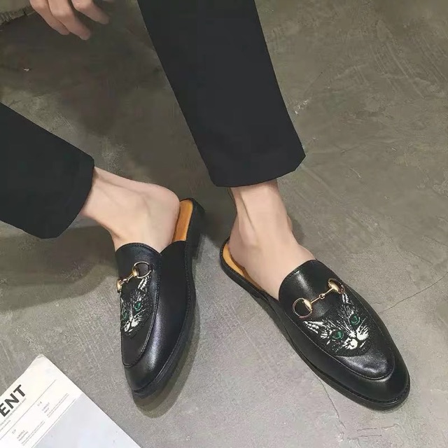 Giày Sục Nam Thêu Mèo Độc Lạ Cá Tính Kiểu Dáng Hàn Quốc | BigBuy360 - bigbuy360.vn