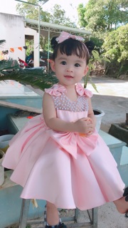 Váy công chúa màu hồng tôm nhạt Nhung Nguyễn Váy Đầm Công chúa Bé Gái Cao Cấp Tặng Kèm Cài