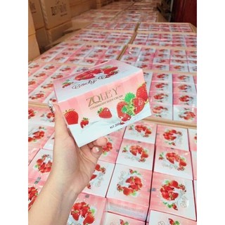 Kem Trắng Da Body Dâu Zoley