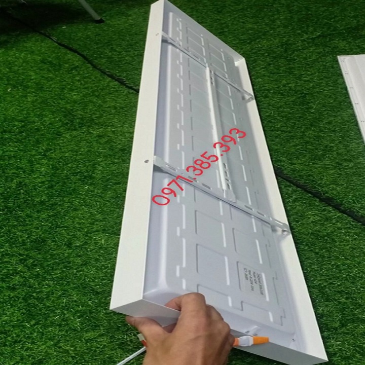 Đèn led panel 300x1200 48w ốp nổi trần- Đèn ốp nổi trần 300x1200 hàng mỏng đẹp