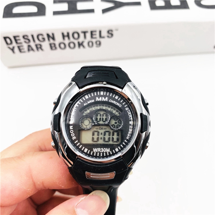 Đồng Hồ Điện Tử Chống Thấm Nước Có Đèn Led Cho Bé Ht-Mm01