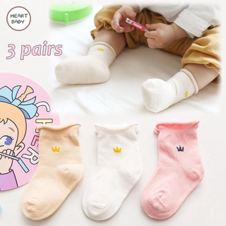 Set 3 đôi vớ cotton hình vương miện dễ thương cho bé
