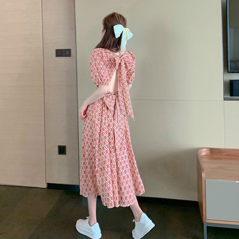 đầm suông von lụa họa tiết kiểu hở lưng cột nơ cổ V ngắn tay