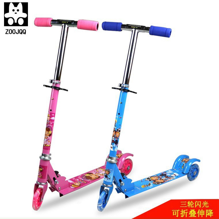 Xe scooter kim loại _bánh xe phat sáng