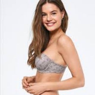 Áo lót ngực Victoria's Secret Wear Everywhere Multi-way push up bra