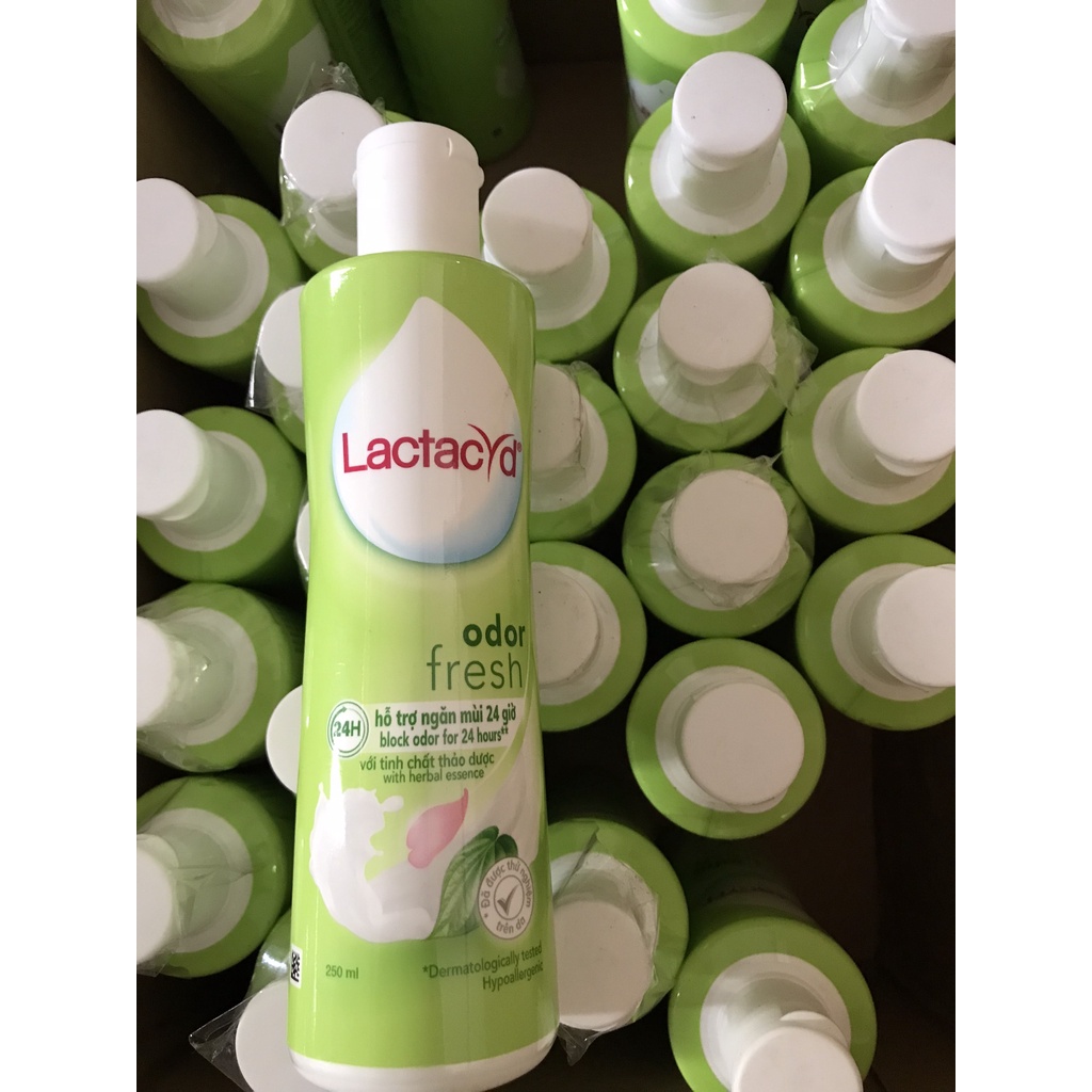 Dung Dịch Vệ Sinh Phụ nữ Lactacyd Odor Fresh Ngăn Mùi 24H 250ml