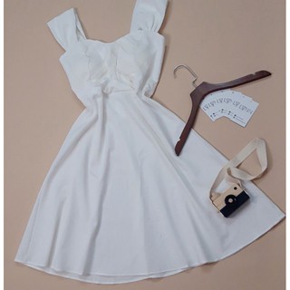 ĐẦM TRẮNG XÒE XẾP LY NGỰC CỰC IU