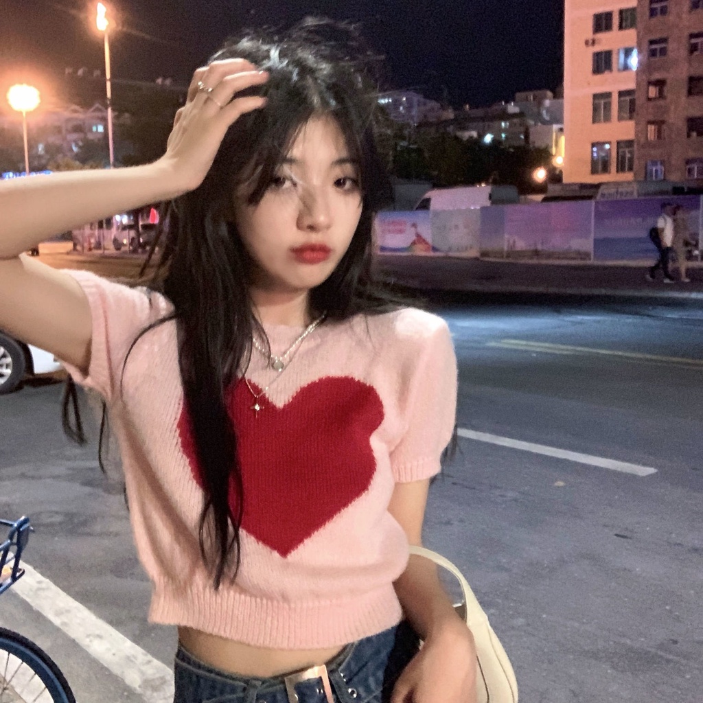 Áo len tay ngắn họa tiết hình trái tim theo phong cách retro