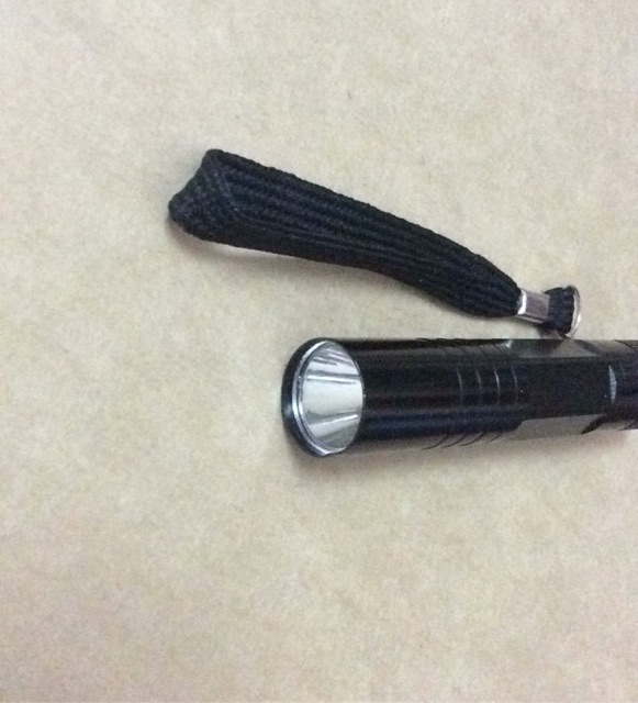 Đèn pin chiếu sáng 128-004