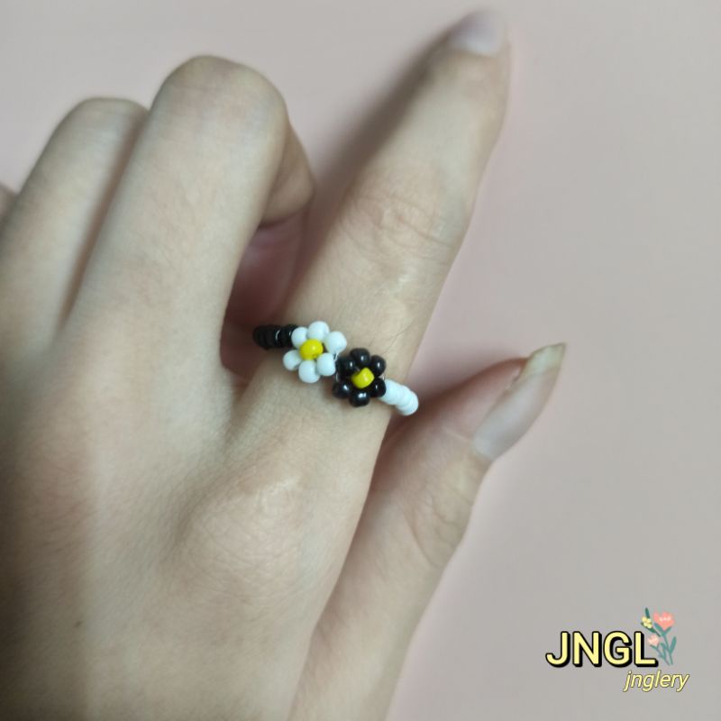 Vòng tay hạt cườm Inspired STEVENTEEN WOOZI | Vòng tay cheap moment Idol Kpop màu đen trắng