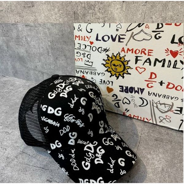 Kiểu mũ lưỡi trai cực chất cho nam - Mũ Dolce & Gabbana tín đồ cho thời trang Việt