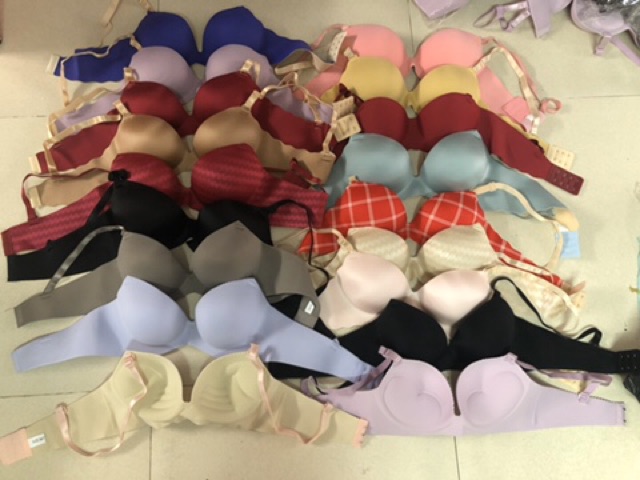 THANH LÝ: BỘ 4 ÁO LÓT SU KHÔNG GỌNG NÂNG NGỰC mẫu lộn xộn như hình | BigBuy360 - bigbuy360.vn