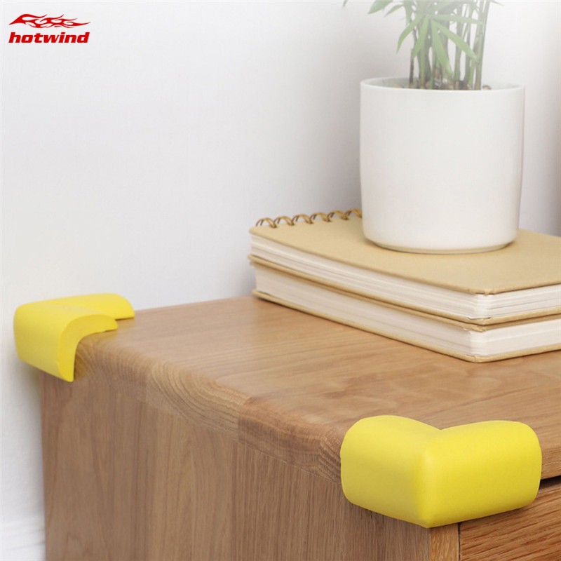 Miếng đệm dán cạnh bàn bảo đảm an toàn cho bé