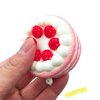 SquiShy BÁNH KEM DÂU TO