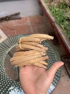 Cầu góc tre