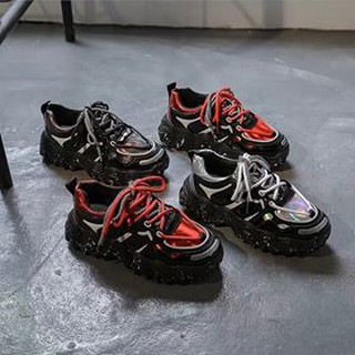 Giày sneaker v28