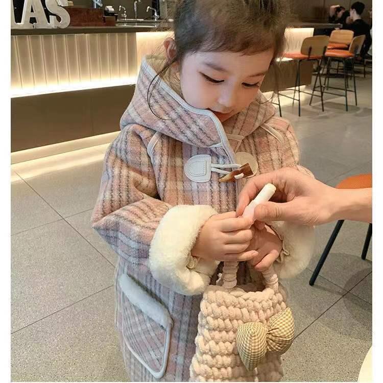 Áo Khoác Len Phối Nhung Dày Cài Nút Thời Trang Mới 2022 Cho Bé Gái