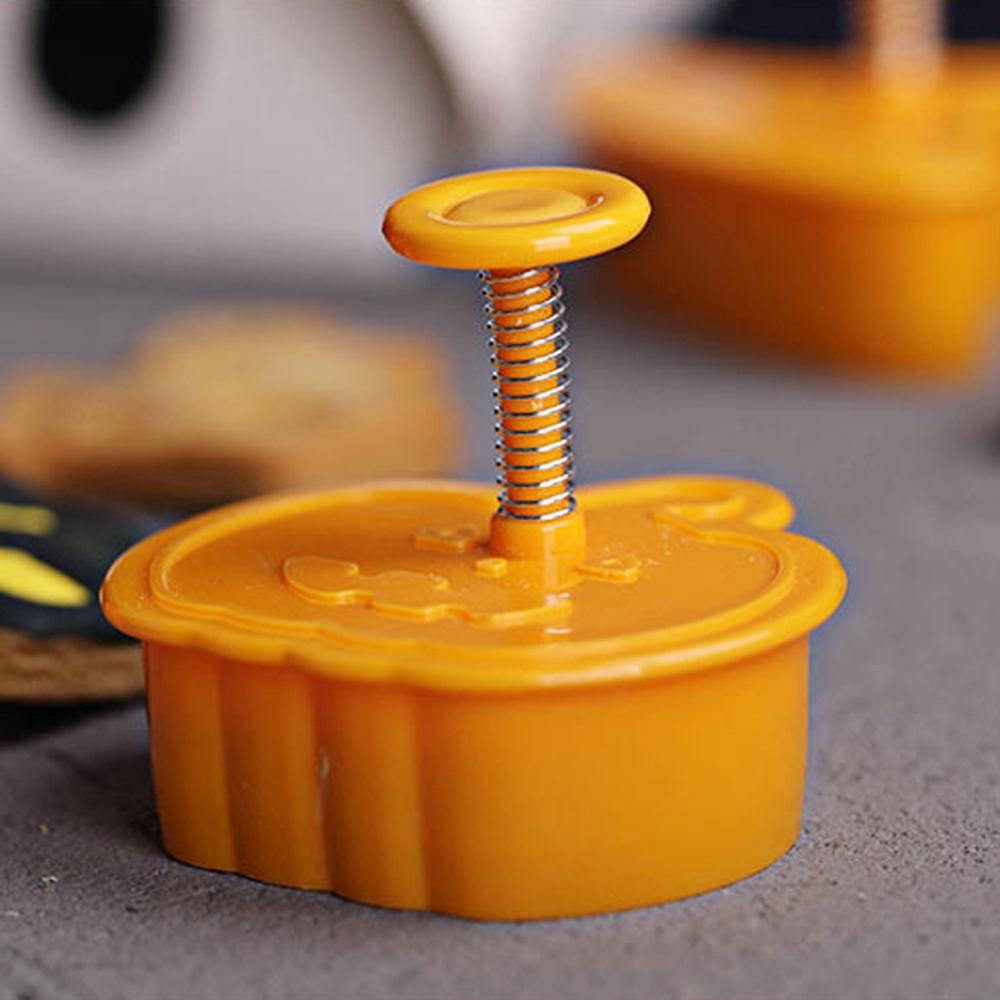 4 Khuôn cắt tạo hình bóng ma bí ngô độc đáo làm bánh trang trí dịp Halloween