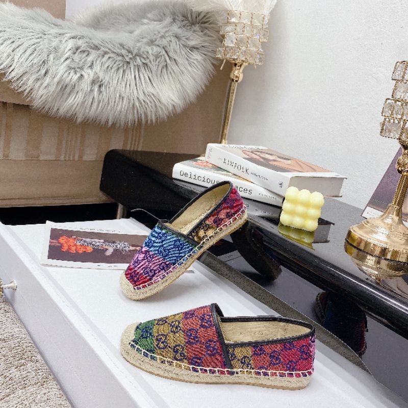 Giày Slip on Guccii GC vải các màu khuy và trơn hàng đẹp hot mix màu trắng xanh nâu bò